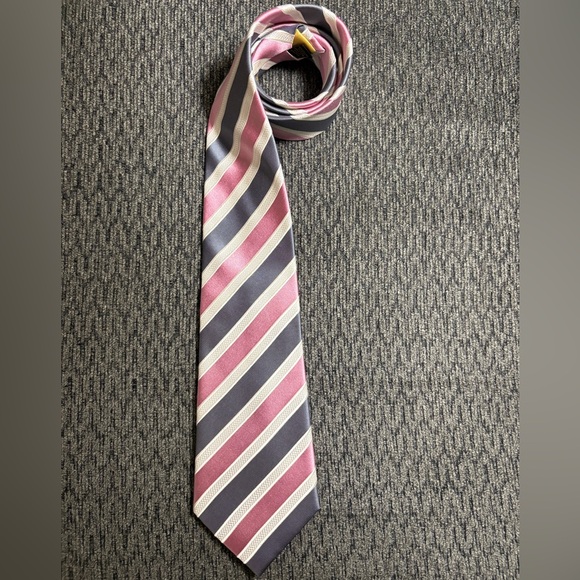 Donald J. Trump Gray/Pink/White Striped Mens Silk Tie - Picture 3 of 5